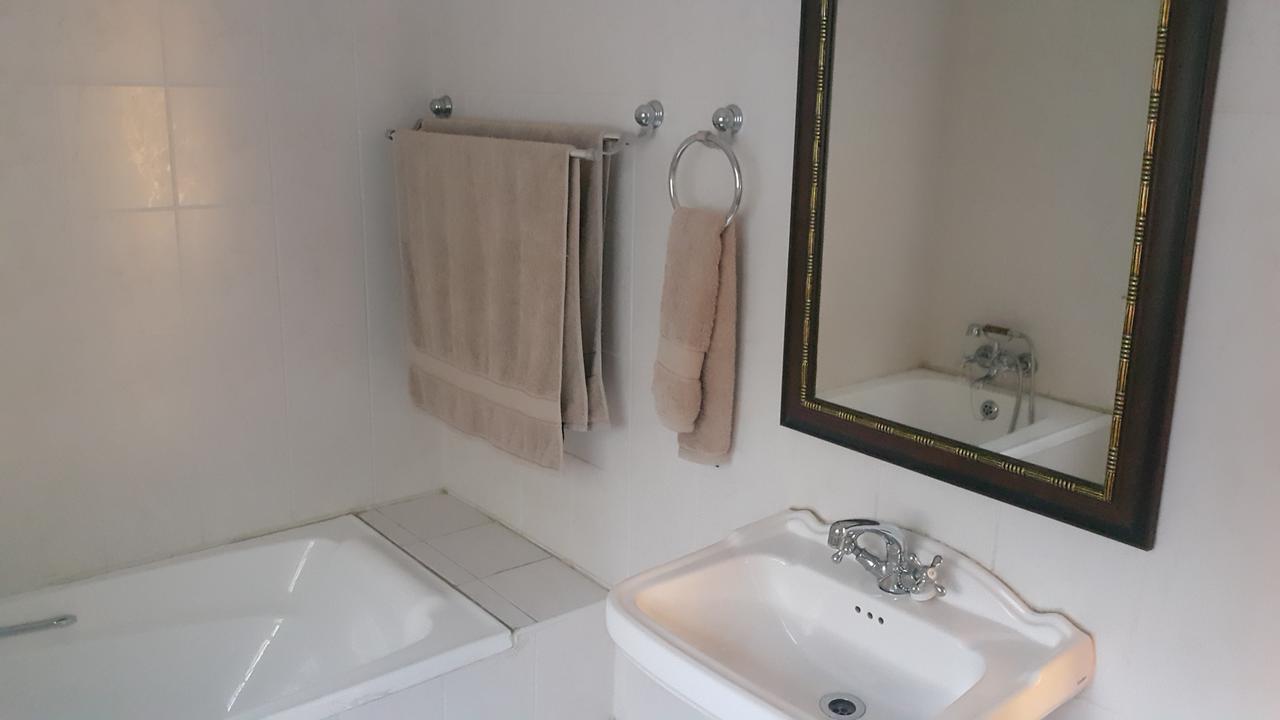 Albatross B&B 베노니 외부 사진